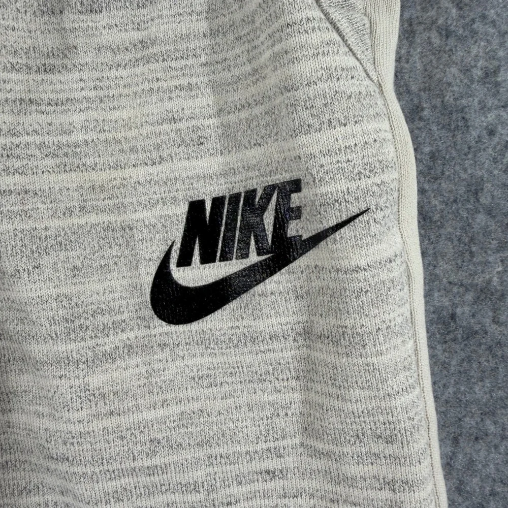 Nike Mens Sportswear Heathered Knit Shorts Gray Drawstring Zipper Pocket Size M